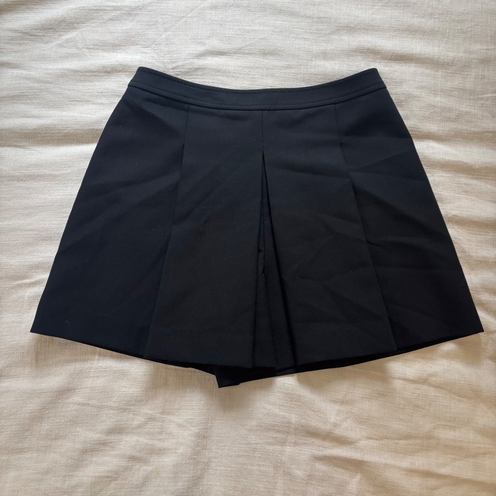 Club Monaco Black Pleated Skort Size 4 High Rise Mini Skirt Shorts Dressy